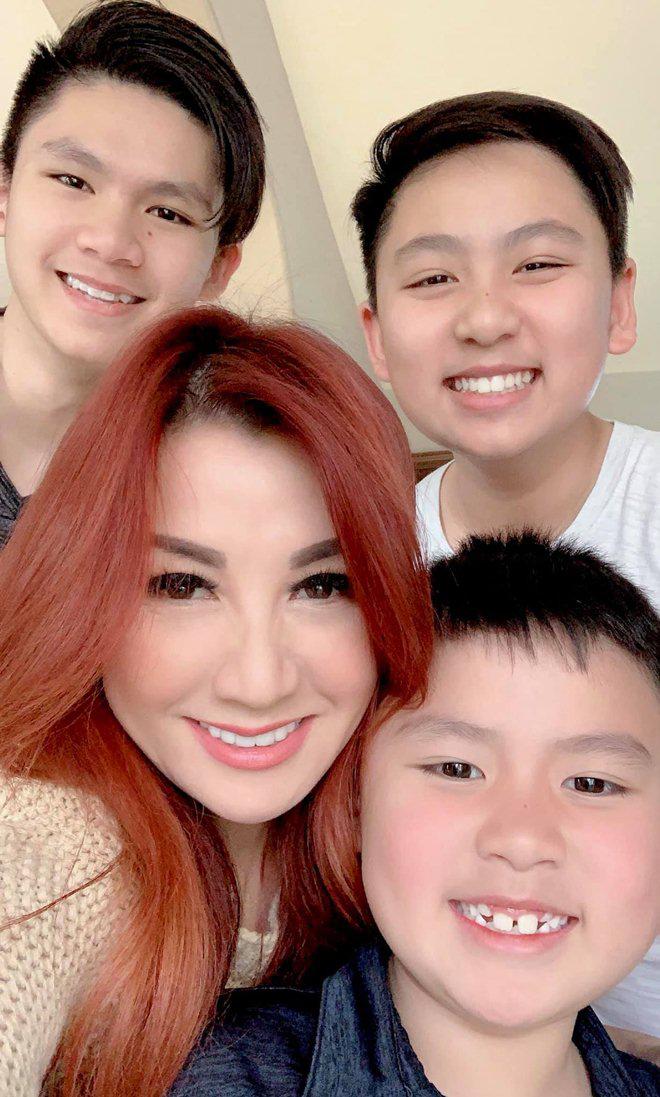 sao viet 24h: le phuong co thai, giao het cho chong kem 7 tuoi nghien cuu viec bau bi - 4
