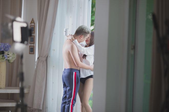Con trai Giang còi làm đạo diễn phim giáo dục giới tính có 500 cảnh hôn - 4