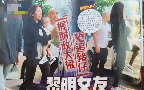 52 tuổi mới lần đầu làm cha, amp;#34;Thiên Vươngamp;#34; Lê Minh chăm con đặc biệt như thế này - 1