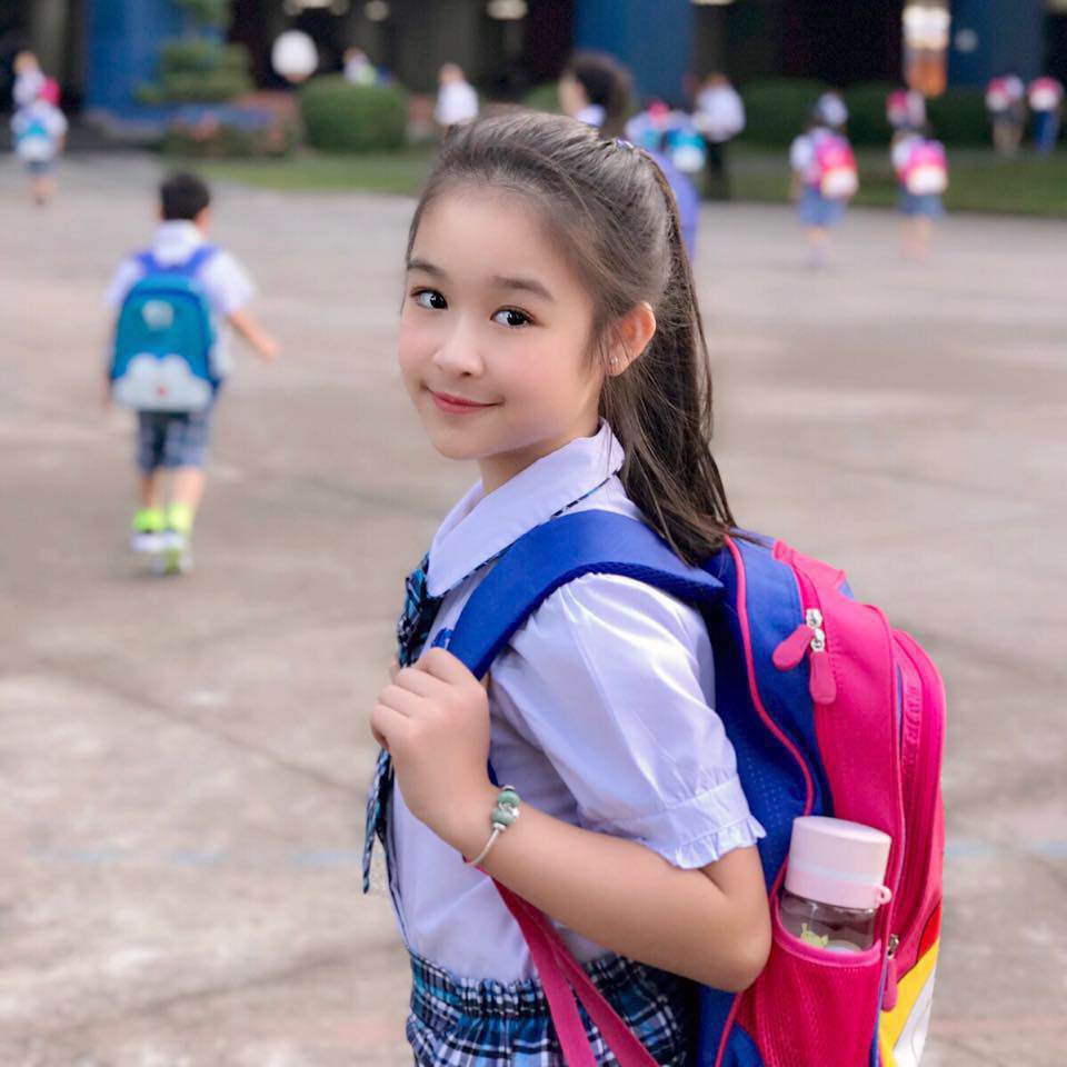 do sac hoa hau tieu vy, be gai mien tay khien dan mang: “khong phai my nhan thuong dau!” - 7