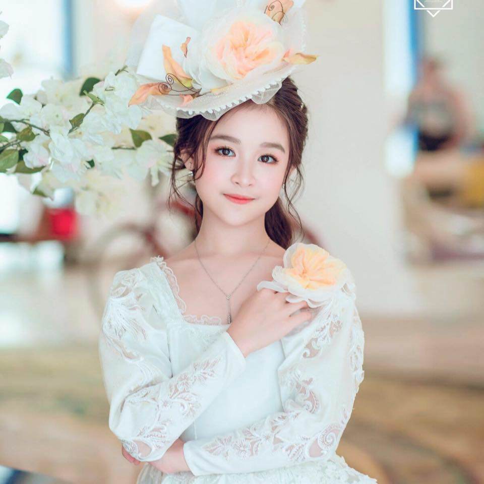do sac hoa hau tieu vy, be gai mien tay khien dan mang: “khong phai my nhan thuong dau!” - 8