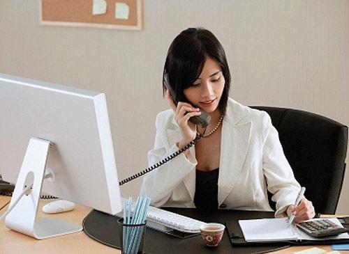 Chẳng thể ru con ngủ khi giúp việc về quê, xem lại camera tôi không cầm được nước mắt - Ảnh 1. Chẳng thể ru con ngủ khi giúp việc về quê, xem lại camera tôi không cầm được nước mắt - Ảnh 1.