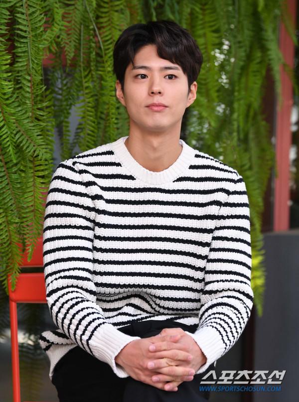 Hôn Song Hye Kyo, chàng trai trả lời như nào khi được hỏi về phản ứng của Song Joong Ki? - 1