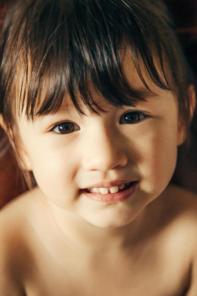 Mới ngày nào bé xíu, giờ amp;#34;công chúaamp;#34; của Phương Vy và chồng Tây đã lớn xinh thế này! - 8