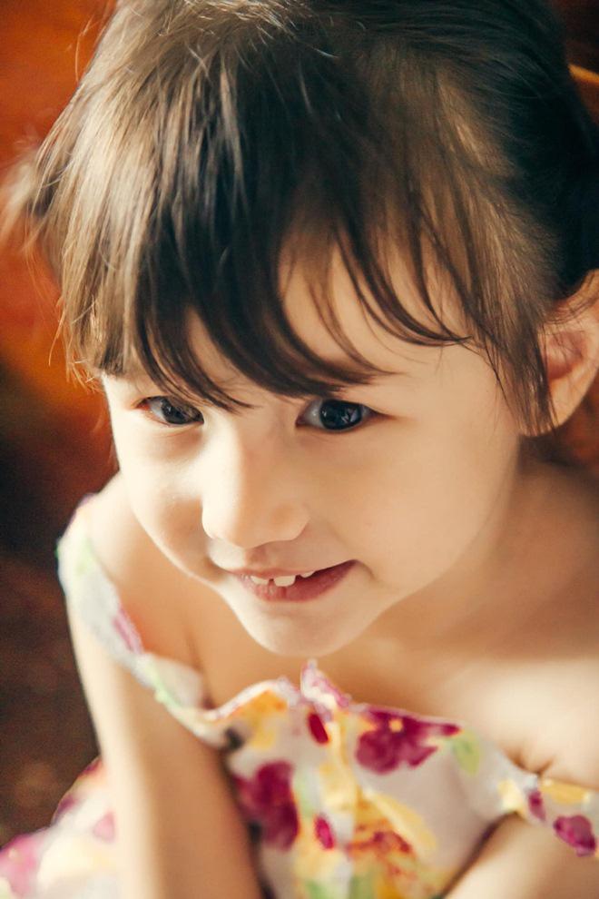 Mới ngày nào bé xíu, giờ amp;#34;công chúaamp;#34; của Phương Vy và chồng Tây đã lớn xinh thế này! - 9