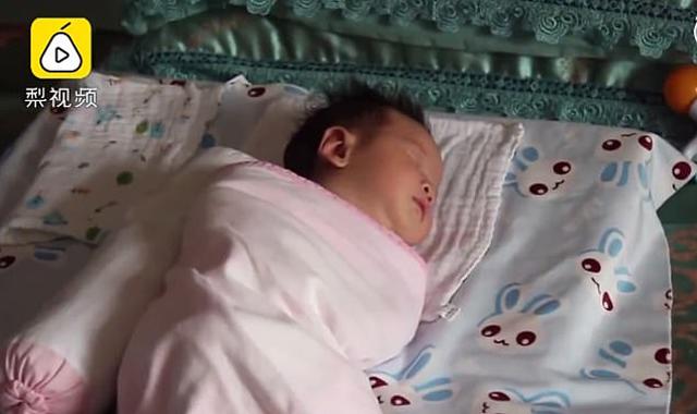 Em bé sơ sinh 23 ngày tuổi đã biết gọi tiếng amp;#39;mẹamp;#39; rõ ràng, cả gia đình sửng sốt - 3