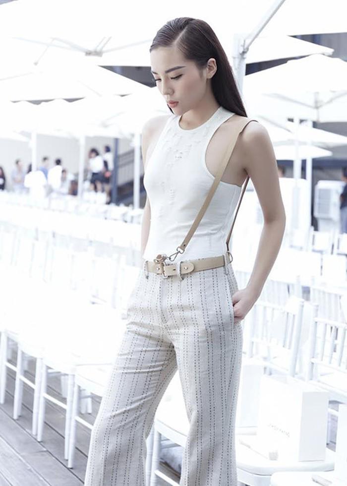 Nóng bỏng như Hồ Ngọc Hà, Ngọc Trinh, Kỳ Duyên mà cũng từng bị... amp;#34;mất vòng 1amp;#34; đấy - 9