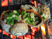 Ngon-bổ-rẻ - Những con phố ốc ngon nổi đình nổi đám ở Sài Gòn