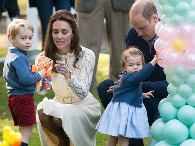 Phá vỡ quy tắc Hoàng gia nhưng vợ chồng Hoàng tử William luôn được ca ngợi khi dạy con