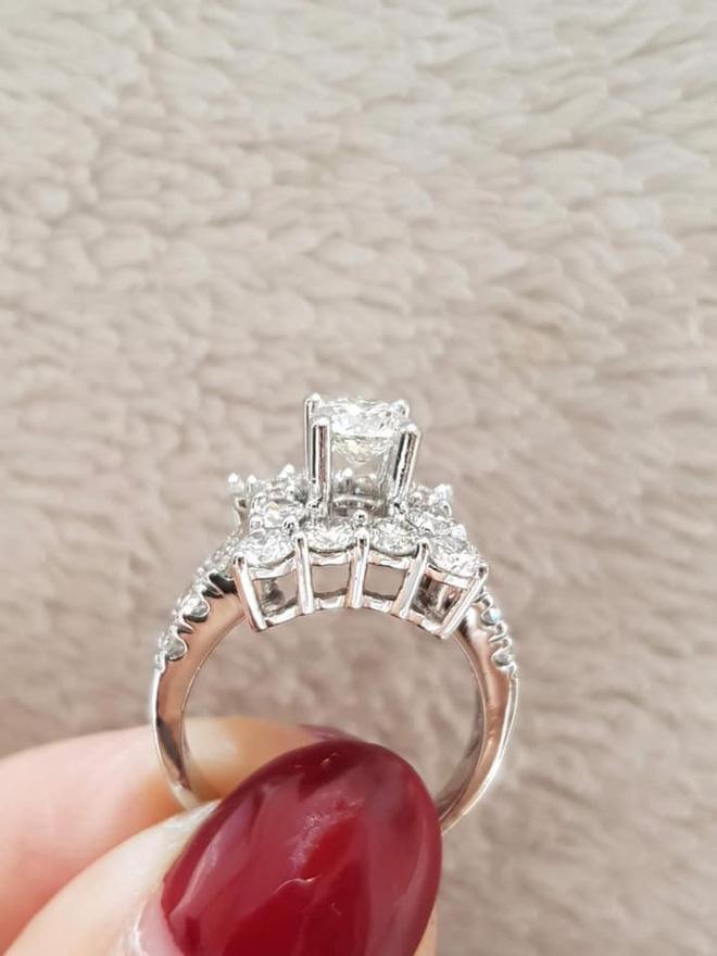 Khoe được tặng nhẫn kim cương đắt giá, Hồng Quế đã quay lại với bố của con gái? - 2