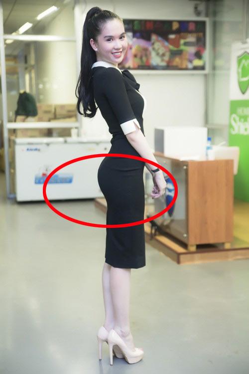 Mang danh là nữ hoàng nội y, nhưng Ngọc Trinh nhiều lần lộ áo lót, quần độn mông phản cảm - 9