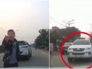 Clip Eva - Ức chế vì bị ngáng đường, 2 thanh niên đi Fortuner táo tợn chặn đầu "tính sổ" với tài xế