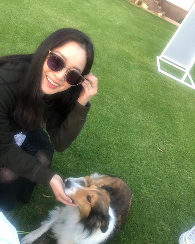 amp;#34;Gái một conamp;#34; Kim Tae Hee khoe mặt mộc, vòng 2 khiến nghi vấn có bầu xuất hiện - 1