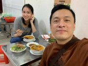 Giải trí - Về Việt Nam sau tin đồn rạn nứt tình cảm, Lam Trường và bà xã "trốn con" đi hẹn hò