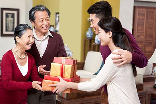Sáng mùng 1 đã đánh vỡ bát đũa, nàng dâu mới sợ mất mật - Ảnh 1. Sáng mùng 1 đã đánh vỡ bát đũa, nàng dâu mới sợ mất mật - Ảnh 1.