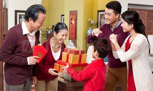 khoe me lay duoc dai gia, tet nao cung ganh nui no de dep mat chong - 2