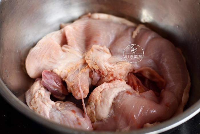 Rửa dạ dày heo đừng chỉ dùng mỗi dấm, thêm thứ này, dạ dày vừa trắng giòn lại thơm - 1