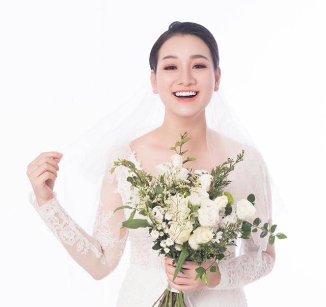 Đọ nhan sắc tuyệt đẹp 4 nàng con nuôi của Hoài Linh và dàn nghệ sĩ đình đám Vbiz - 8