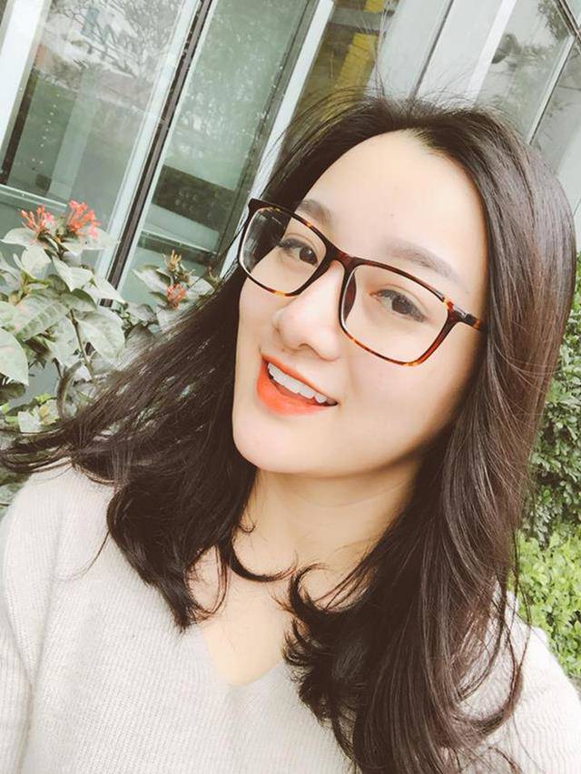 Đọ nhan sắc tuyệt đẹp 4 nàng con nuôi của Hoài Linh và dàn nghệ sĩ đình đám Vbiz - 7