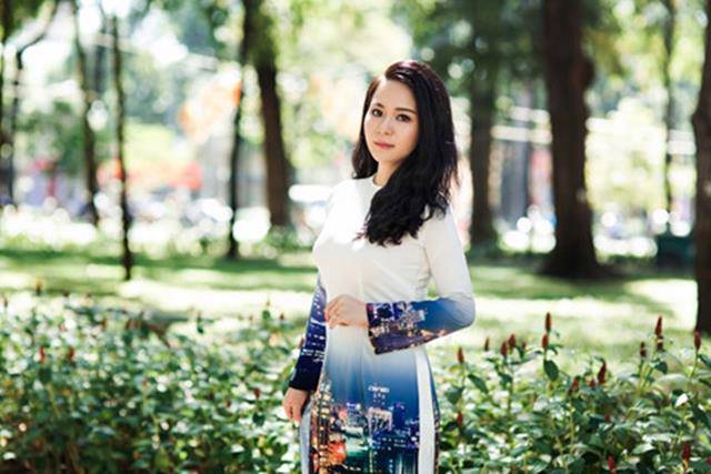 Đọ nhan sắc tuyệt đẹp 4 nàng con nuôi của Hoài Linh và dàn nghệ sĩ đình đám Vbiz - 1