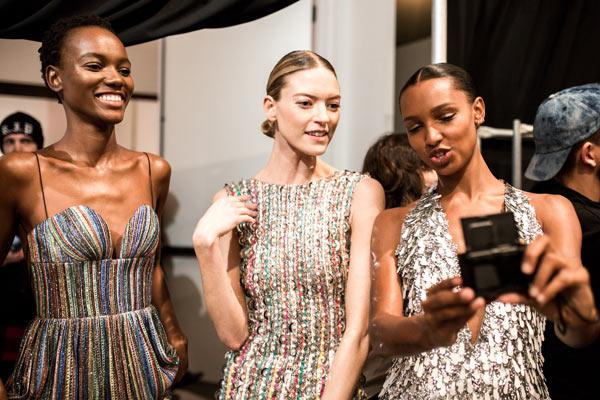 Công Trí chứng minh vị thế khi cùng dàn thiên thần VS khuấy đảo New York Fashion Week - 5