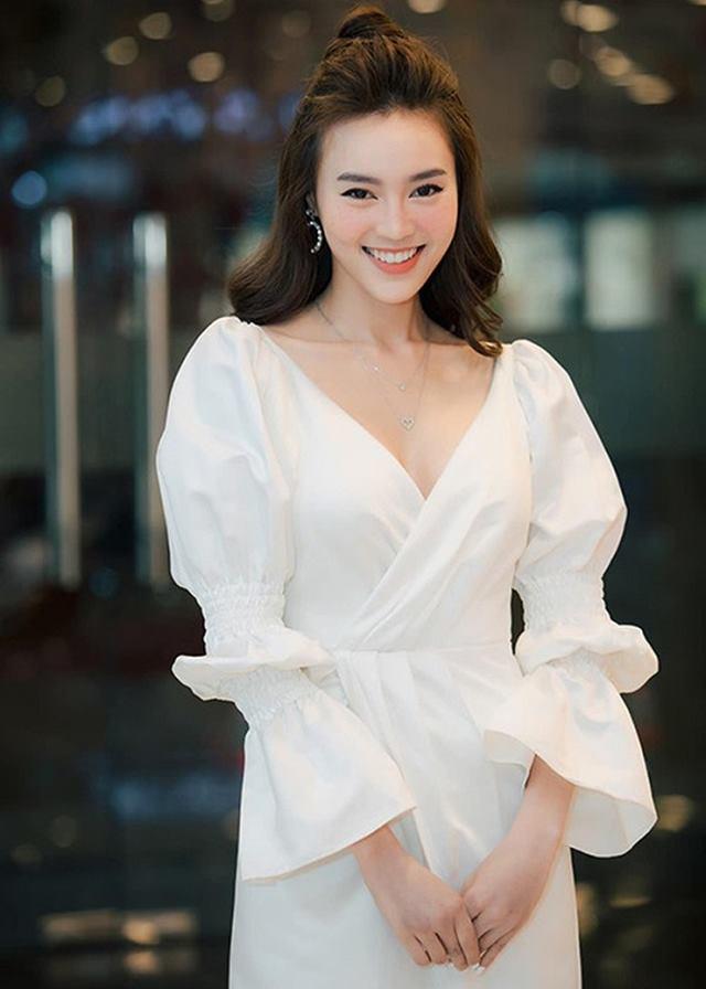 Nhờ đâu amp;#34;gái quêamp;#34; Ninh Dương Lan Ngọc bỗng soán ngôi “Ngọc nữ” của Nhã Phương - 4