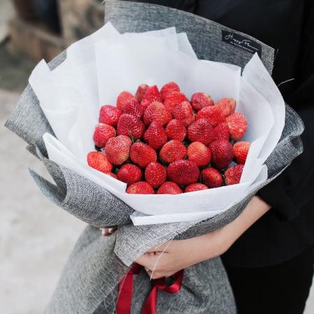 khong mang hoa hong valentine, chi em gio chi me nhung bo hoa 2 trong 1 lai 
