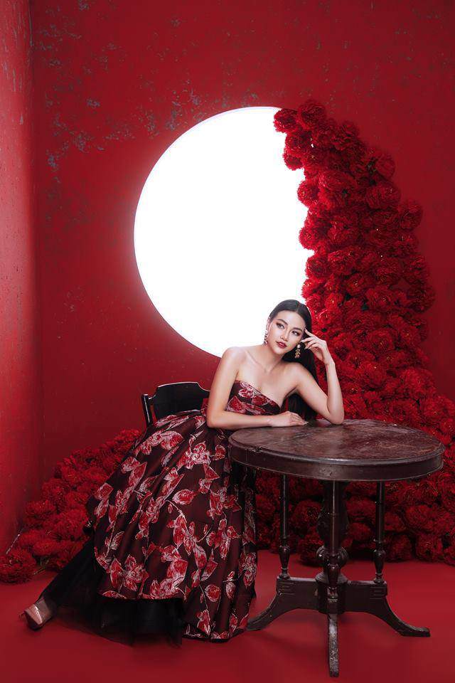 Tung bộ ảnh đậm chất Á Đông, hoa hậu Trái đất Phương Khánh quyền nữ ‘chuẩn’ nữ hoàng sắc đẹp - 2