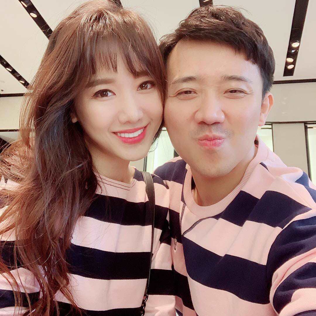 Muốn đánh dấu amp;#34;chủ quyềnamp;#34; dịp Valentine, học ngay phong cách diện đồ đôi của 3 cặp đôi vàng showbiz - 11