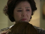 Eva tám - Khinh con dâu nghèo, ngày nhập viện mẹ chồng lặng lẽ khóc khi thấy tờ giấy lạ trong ví