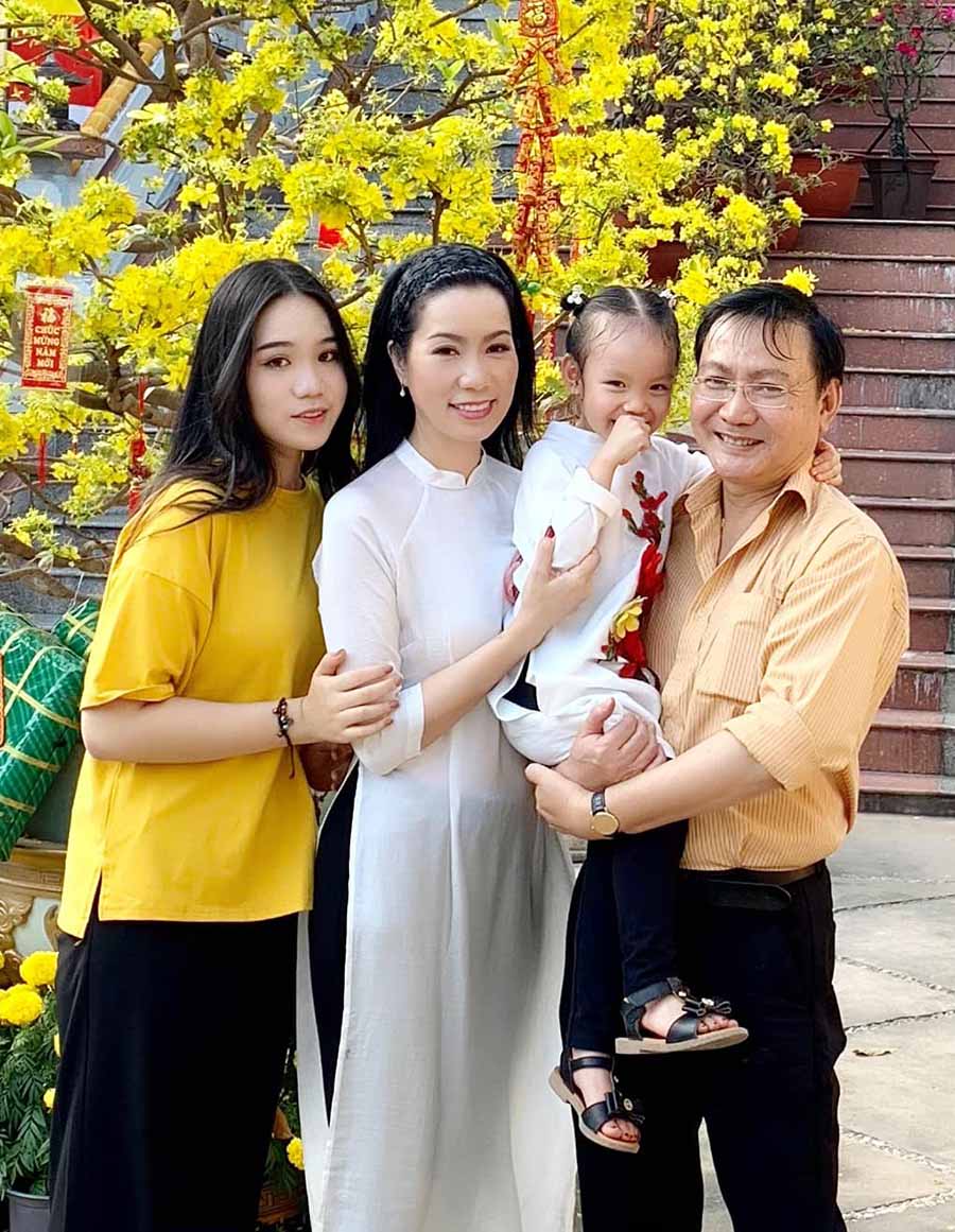 Mới ngày nào mũm mĩm, con gái Trịnh Kim Chi amp;#34;lột xácamp;#34; thành thiếu nữ đẹp phổng phao - 8