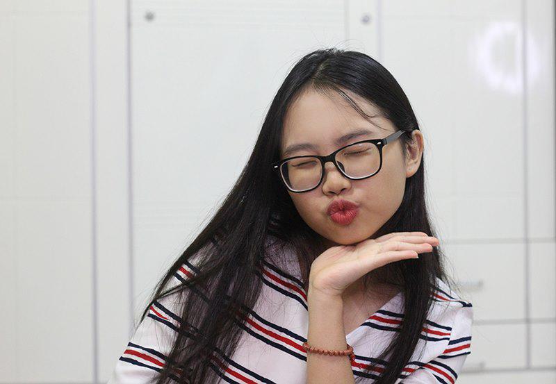 Dù không giành ngôi vị quán quân nhưng giọng hát dân ca ngọt ngào của cô bé Á quân cuộc thi The Voice kids mùa đầu đã làm rung động nhiều trái tim người yêu nhạc quê hương.
