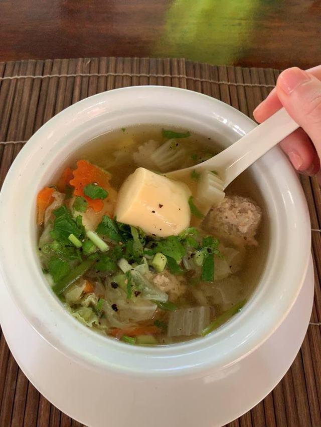 Hồ Ngọc Hà than thở amp;#34;ăn như chết đói” sau chuyến detox thải độc dài ngày ở Thái Lan - 11