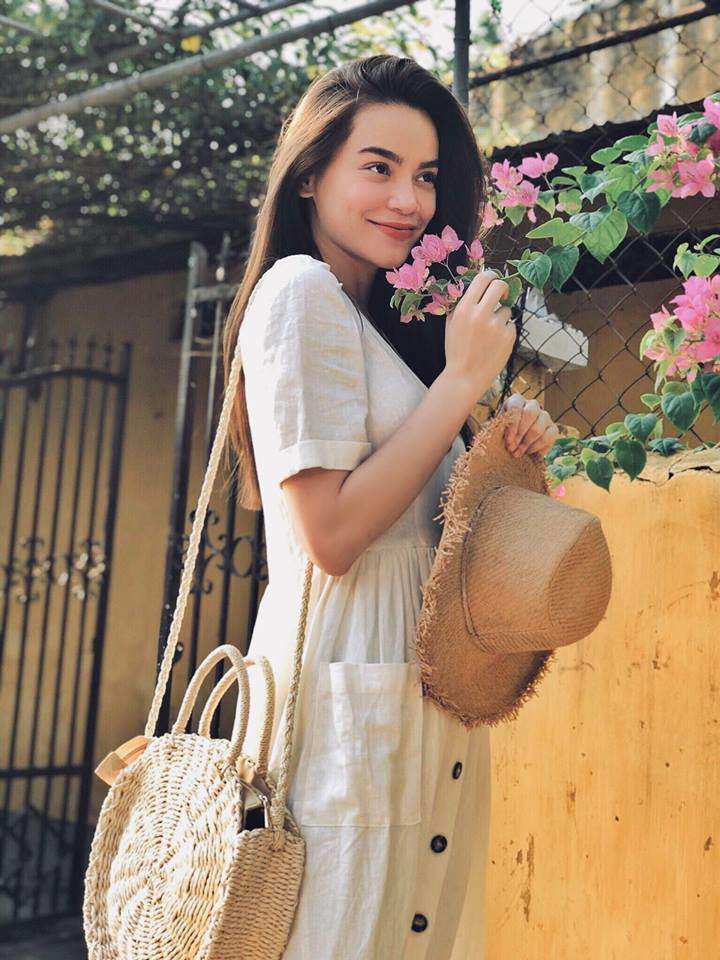 Hồ Ngọc Hà diện váy trắng tinh khôi, nhưng nhìn sơ qua ai cũng nhầm là đầm bầu - 7