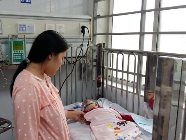 30 trẻ nằm viện điều trị do cúm, nếu thấy dấu hiệu này cẩn thận con bị viêm não