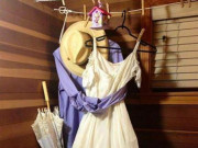 Tin tức - Vào phòng ông nội mới qua đời, chàng trai bật khóc ngay khi mở tủ quần áo