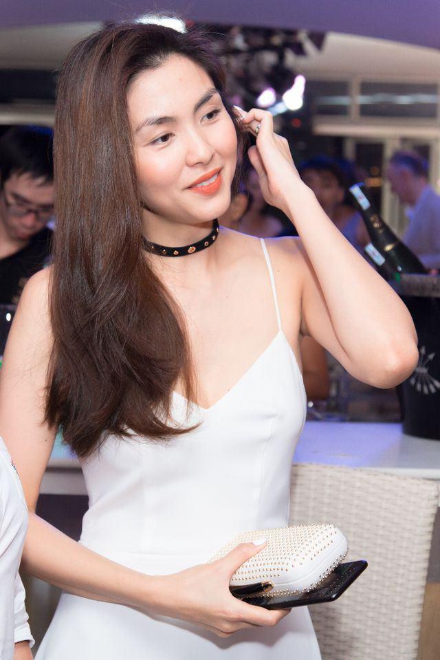 Là 2 biểu tượng nhan sắc nhưng Hà Hồ, Hà Tăng cũng có lúc gầy nhẳng như amp;#34;xác veamp;#34; - 5