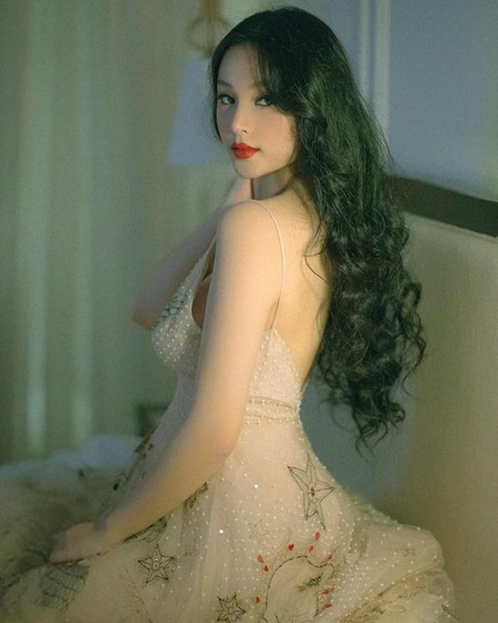 sac voc goi cam cua dan hot girl du con cai due hue van xinh “mon con mat” - 15