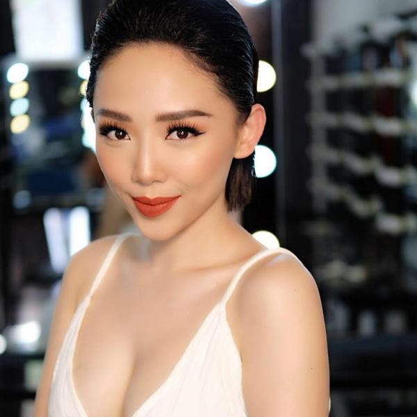 Lâu lâu amp;#34;cướp sóngamp;#34; một lần, Tóc Tiên khiến fan đứng ngồi không yên với bikini sexy amp;#34;nghẹt thởamp;#34; - 1