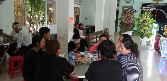 Tin tức 24h: Nỗi uất nghẹn vụ bố bị đâm tử vong vì tưởng là kẻ bắt cóc con trai - 1