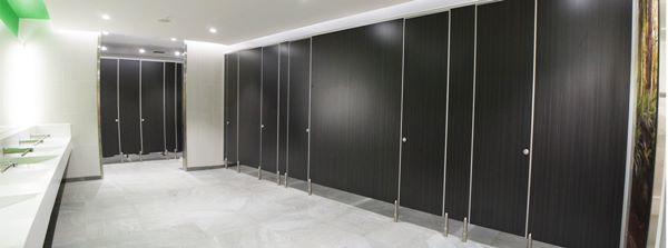 Vì sao nhà vệ sinh công cộng luôn có khoảng hở? Nghe lý do ai cũng cúi đầu “bái phục” - 3