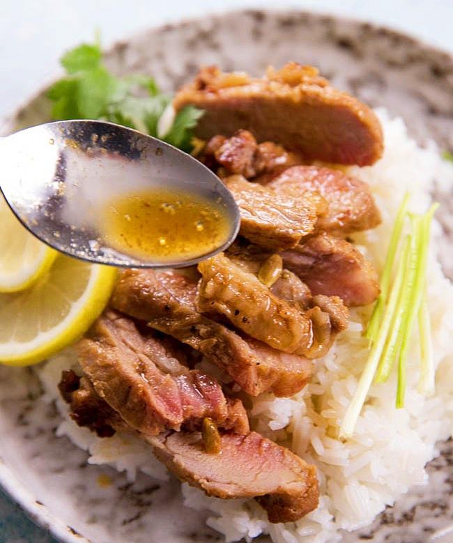 Vừa nhìn thấy thịt lợn nướng kiểu này, cả nhà đã đòi ăn cơm ngay lập tức - 5