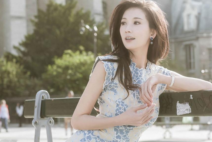 Đi họp lớp, amp;#34;chân dài số 1 xứ Đàiamp;#34; Lâm Chí Linh trông như amp;#34;con gáiamp;#34; của bạn học - 1