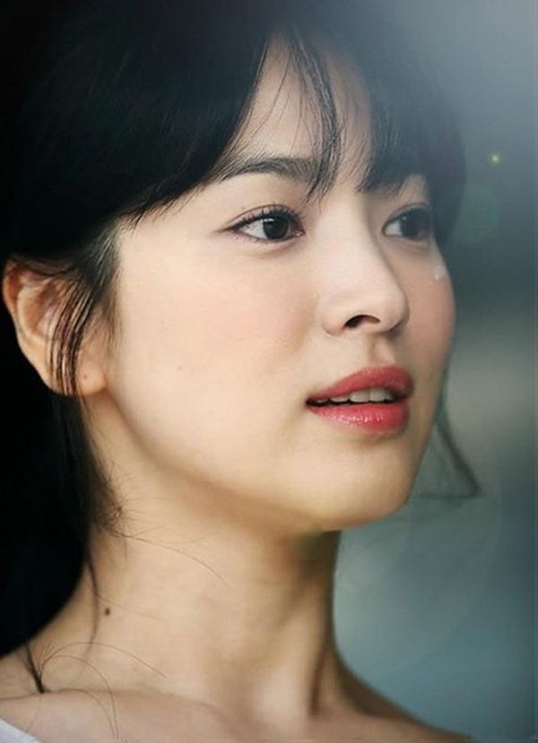 Shock trước hình ảnh soi kỹ làn da của Song Hye Kyo, ai nấy đều chẳng nói nên lời bởi... - 4