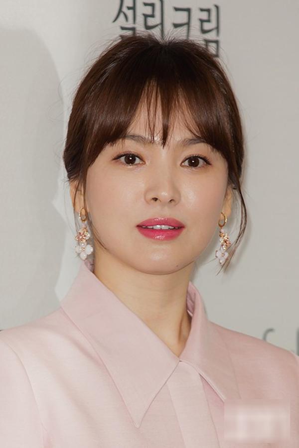 Shock trước hình ảnh soi kỹ làn da của Song Hye Kyo, ai nấy đều chẳng nói nên lời bởi... - 5