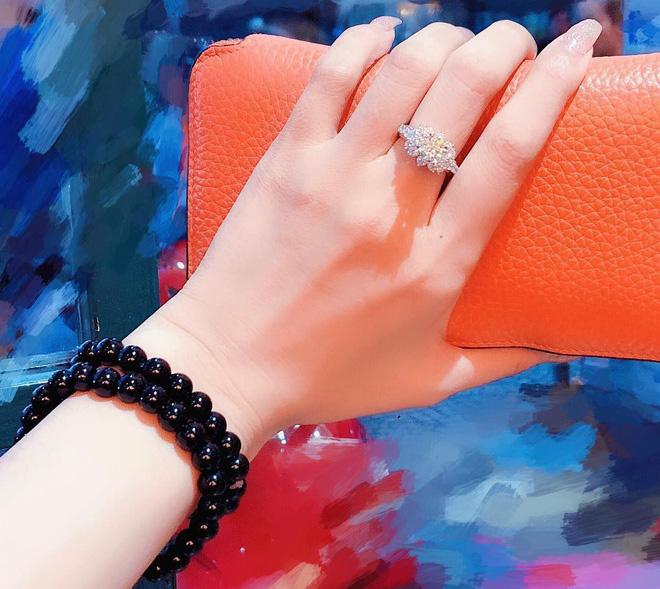 Kỳ kèo từng đồng nuôi con nhưng Lâm Vinh Hải đã hơn 4 lần tặng bạn gái quà cực amp;#34;khủngamp;#34; - 3