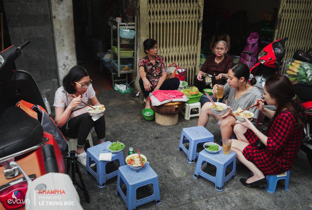 7 quán bún đầy ắp riêu vừa ngon vừa rẻ khỏi chê ở Hà Nội - 3