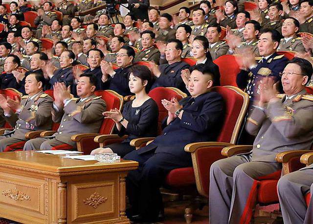 Không chỉ tinh tế, vợ ông Kim Jong-un còn khiến chị em ngưỡng mộ vì điều này - 6