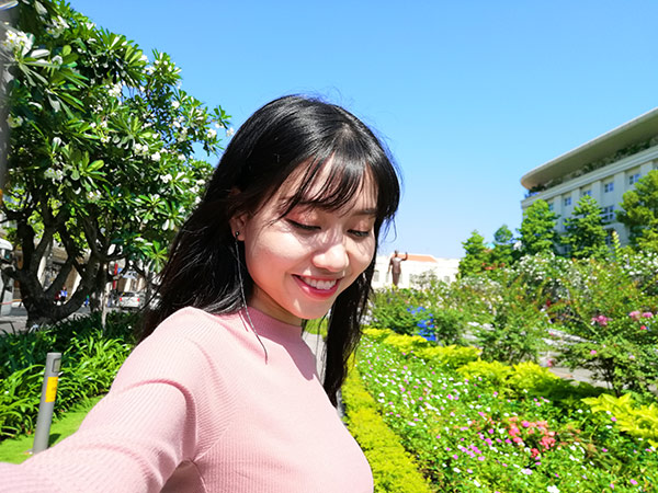 Nắm được những bí quyết này, ngôi sao selfie chính là bạn! - 1
