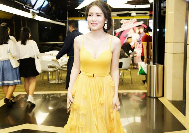 amp;#34;Tình mớiamp;#34; của Huy Khánh đỏ mặt vì lời thoại 18+, gặp nhau 2 ngày đã amp;#34;lên giườngamp;#34; - 1